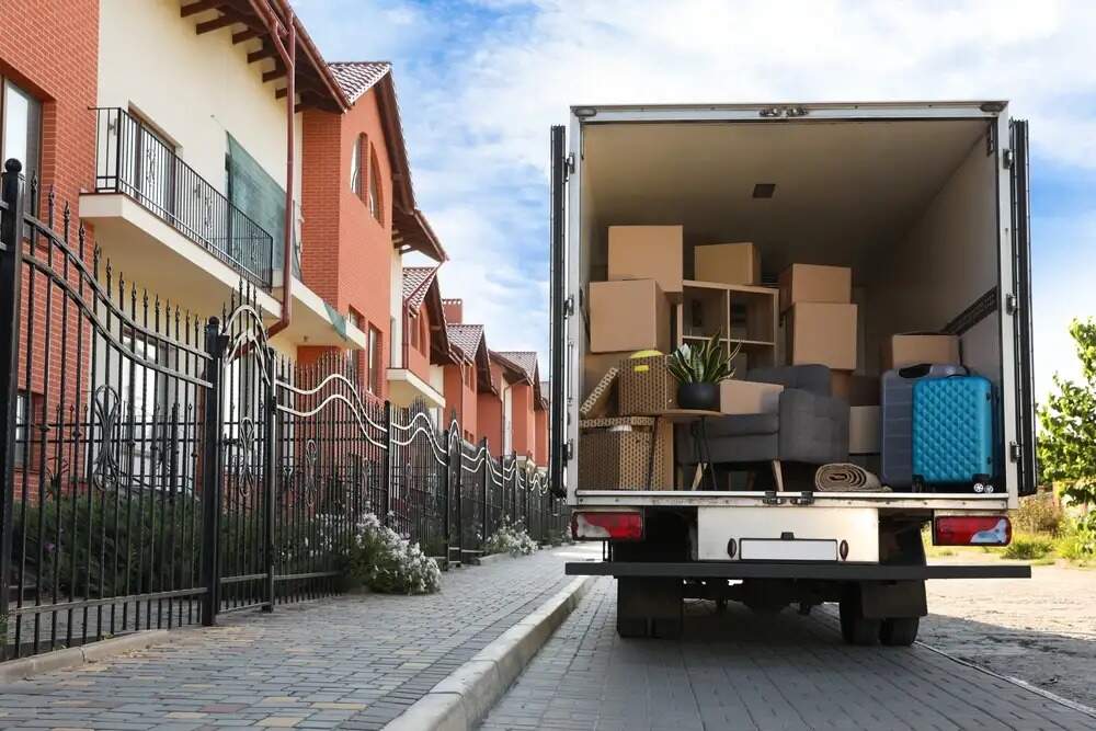 A commercial moving truck from Affordable Movers Fort Myers.